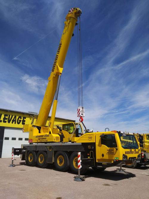 NOUVELLE GRUE DE 100 tonnes